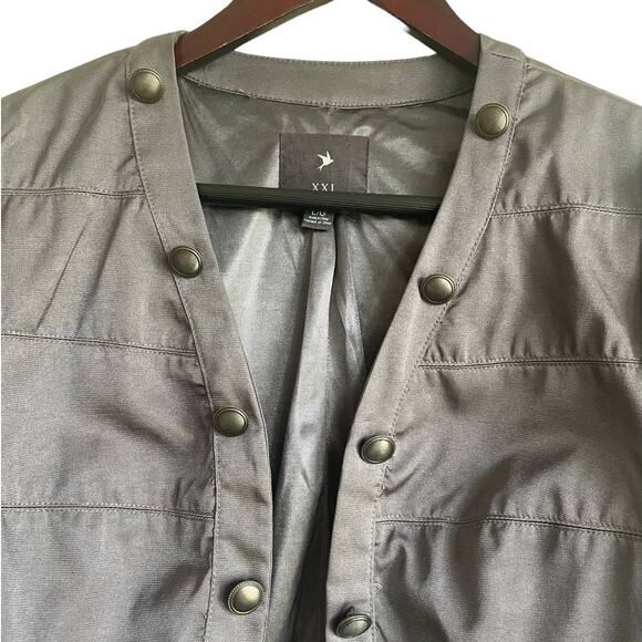 Y2K XXI Military Style Cropped Jacket L Metallic Gray Button Front Grunge Blazer - Picture 10 of 12